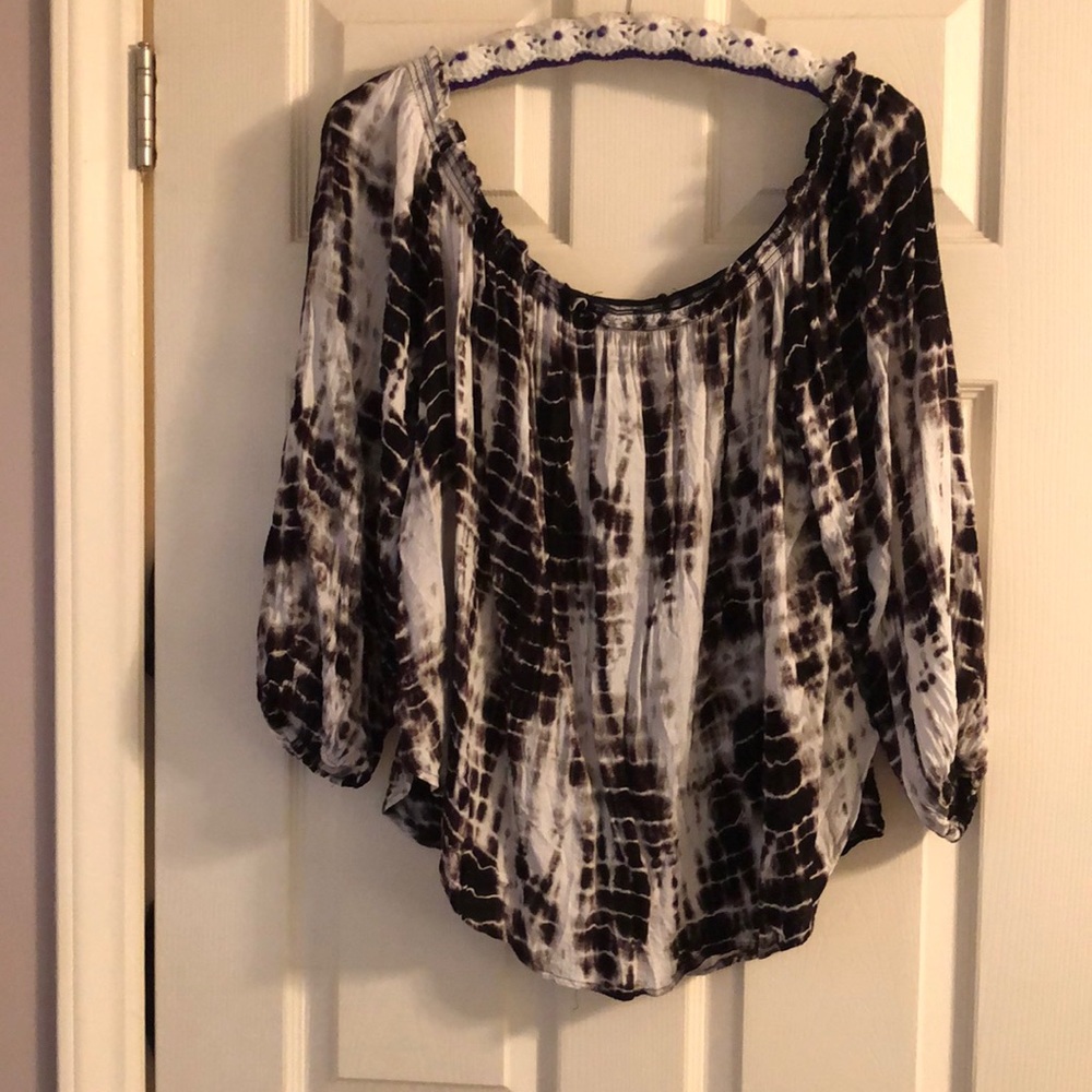 Knox Rose off the shoulder top